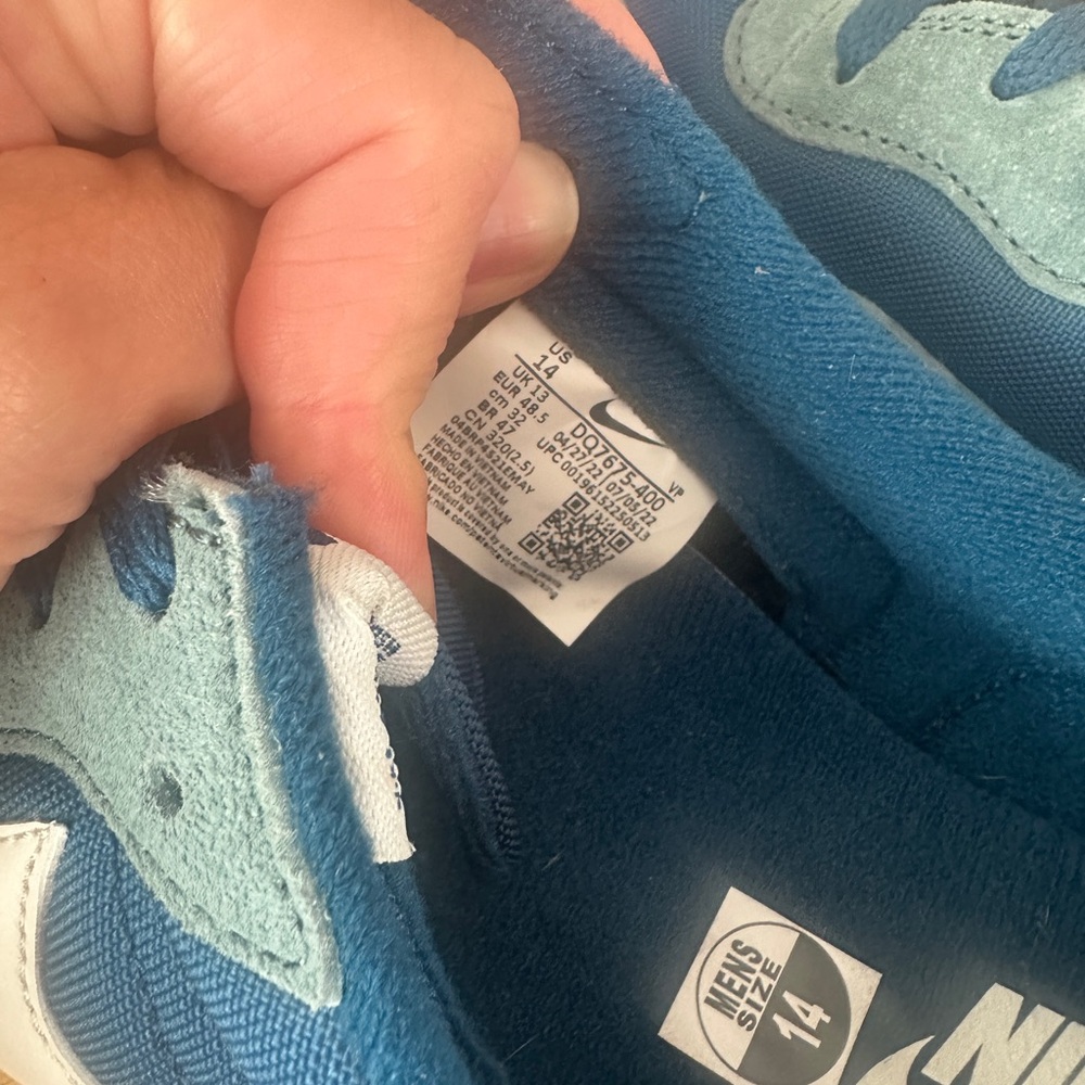 Nike Men's Teal & Navy Low-Profile Trainer Sneakers - Picture 6 of 7